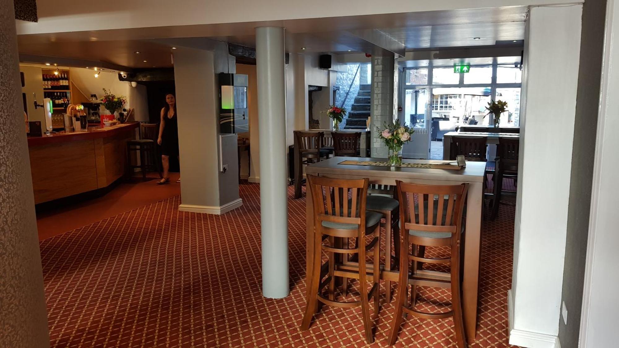 The Portcullis Hotel チッピング・ソドベリー エクステリア 写真