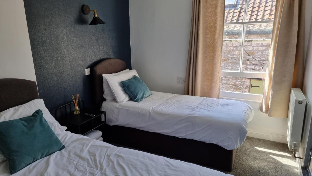 The Portcullis Hotel チッピング・ソドベリー エクステリア 写真
